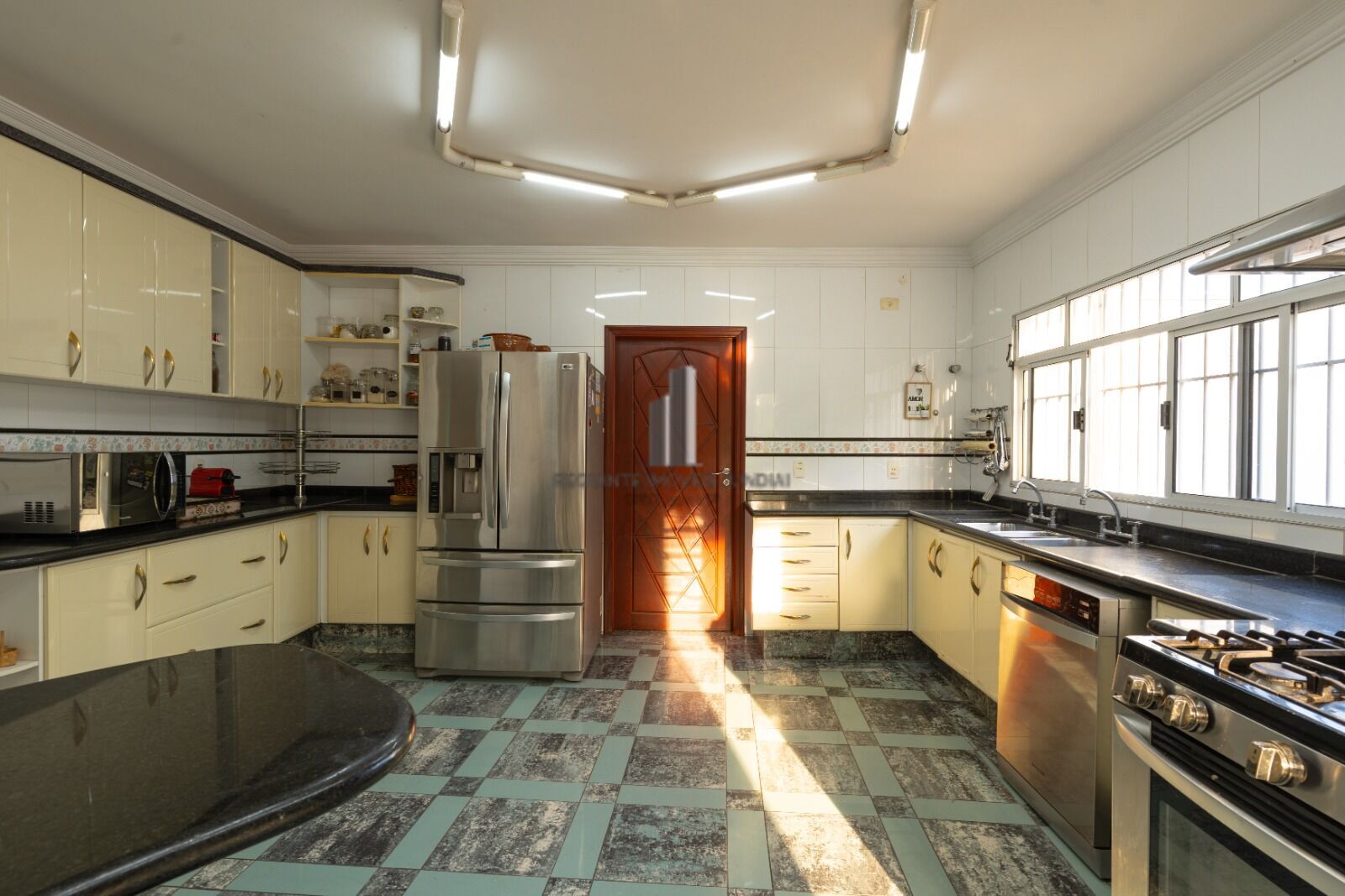 Casa, 4 quartos, 250 m² - Foto 18