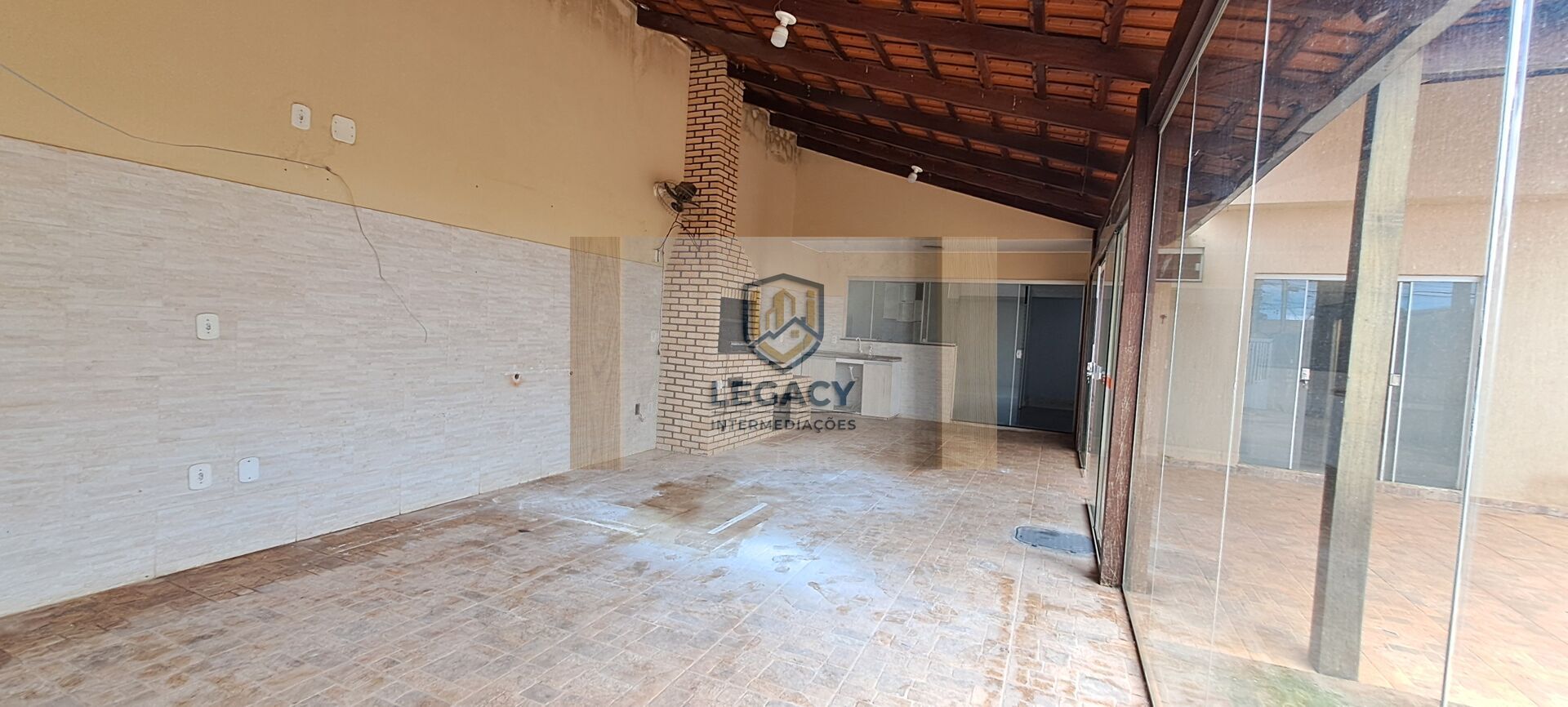 Casa espaçosa à venda em Taguatinga