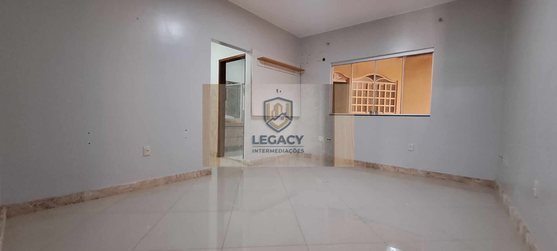 Casa espaçosa à venda em Taguatinga