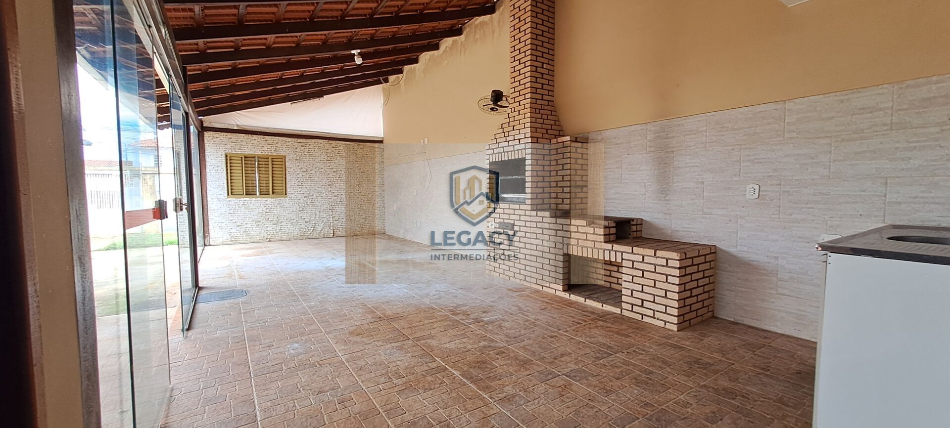 Casa espaçosa à venda em Taguatinga