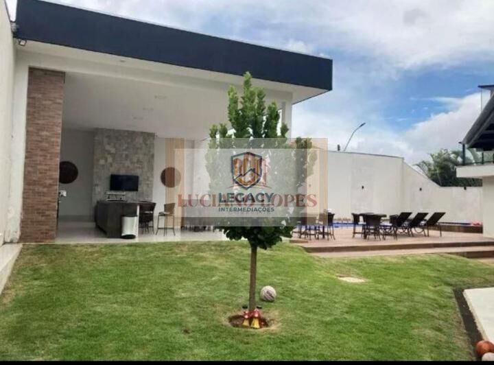 Casa à venda no bairro Setor Habitacional Arniqueira (Águas Claras) - Brasília/DF