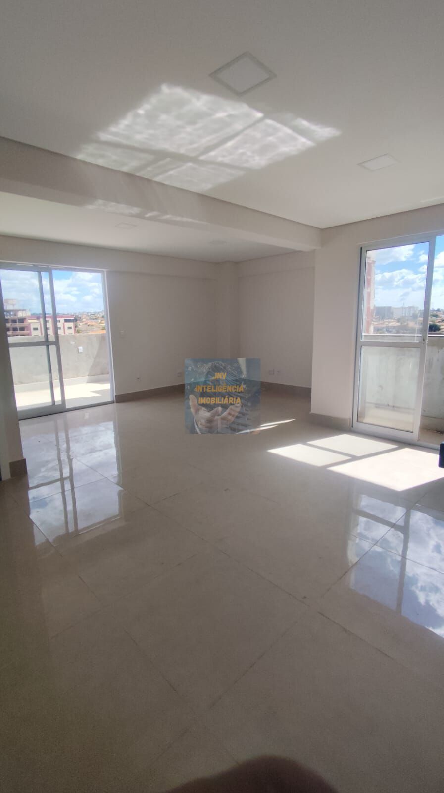 Cobertura, 3 quartos, 220 m² - Foto 3