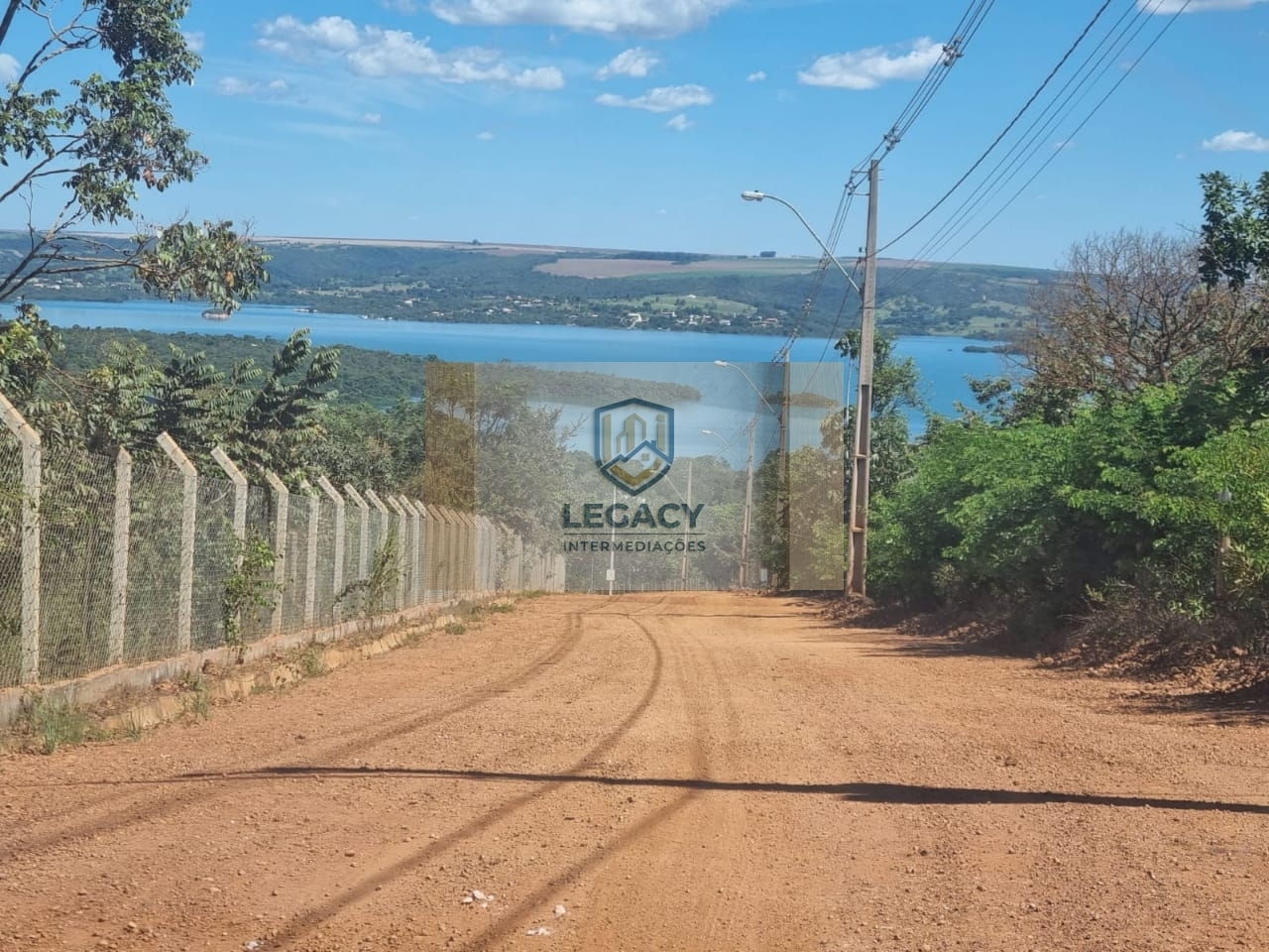 Terreno em Condomínio fechado com lazer no Corumbá