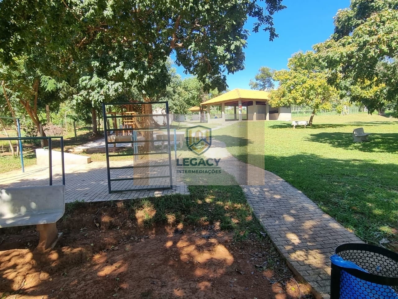 Terreno em Condomínio fechado com lazer no Corumbá