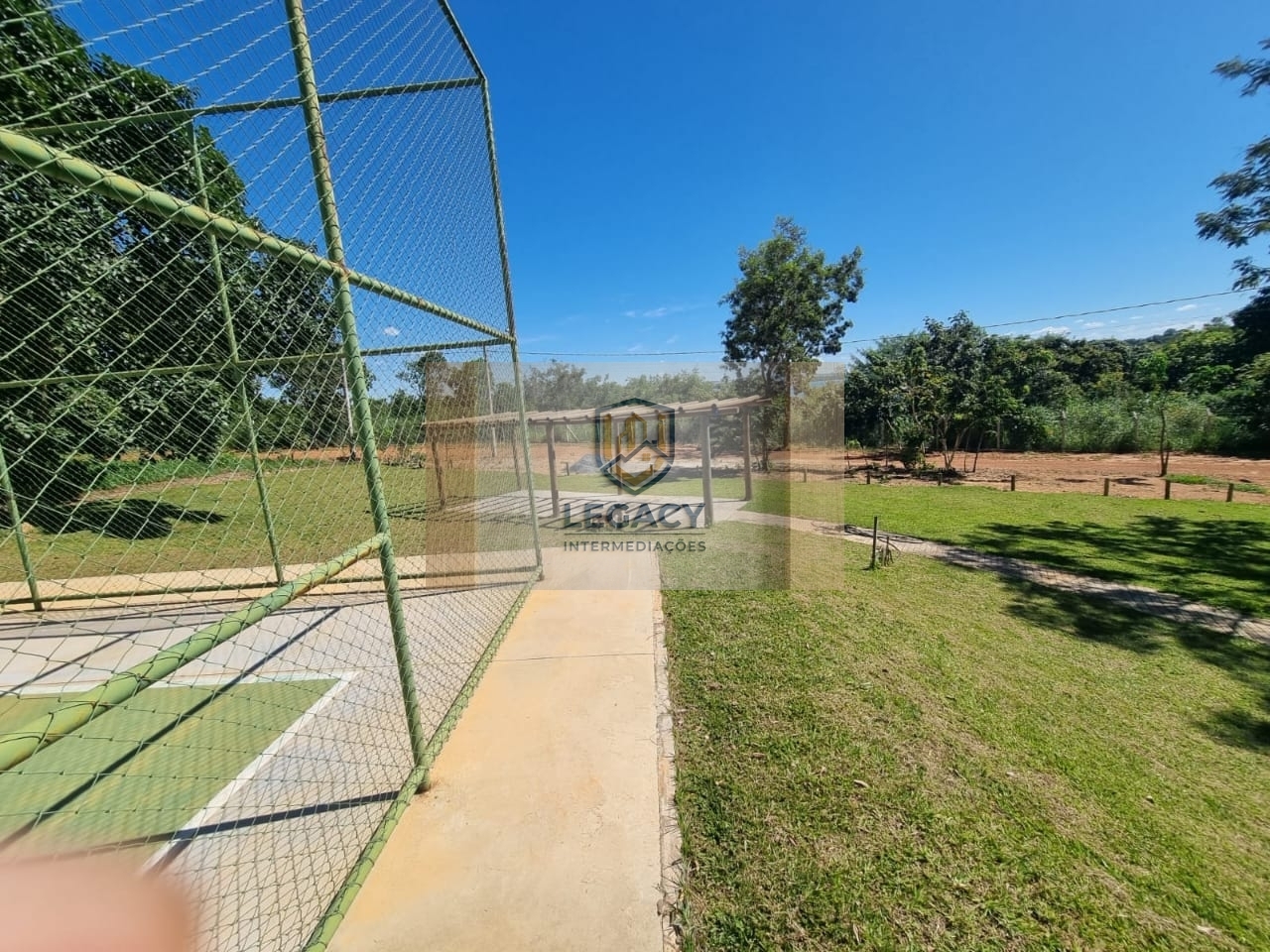 Terreno em Condomínio fechado com lazer no Corumbá