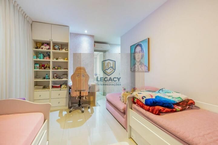 Apartamento Alto Padrão com vista livre e 1 por andar