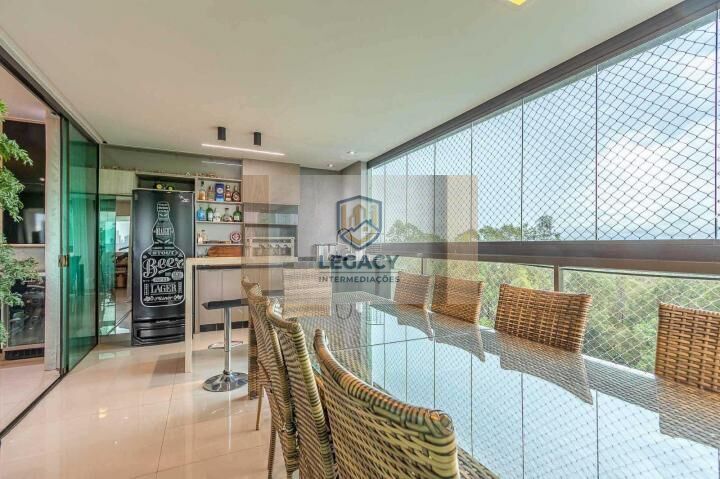 Apartamento Alto Padrão com vista livre e 1 por andar