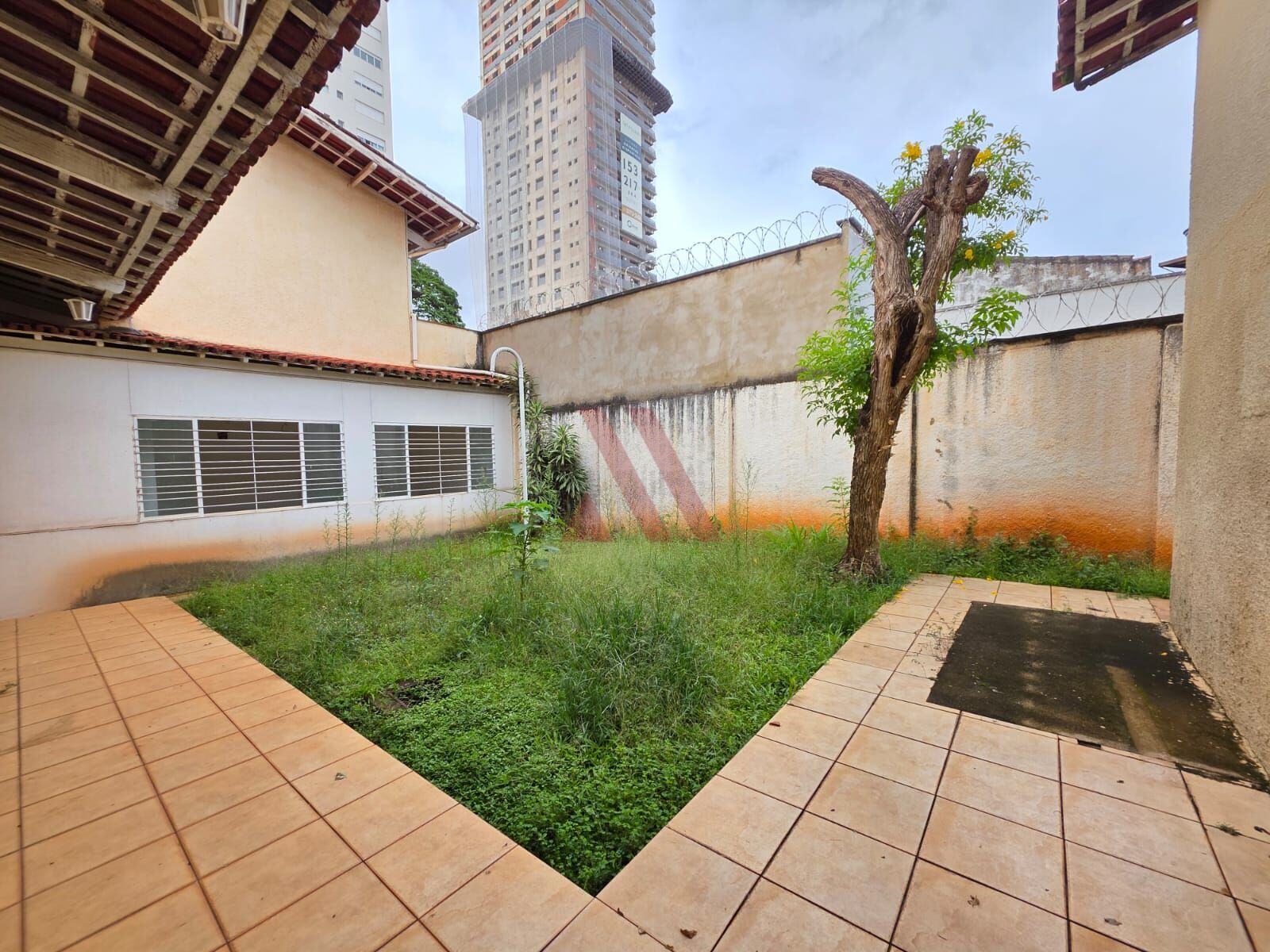 Sobrado, 7 quartos, 330 m² - Foto 2