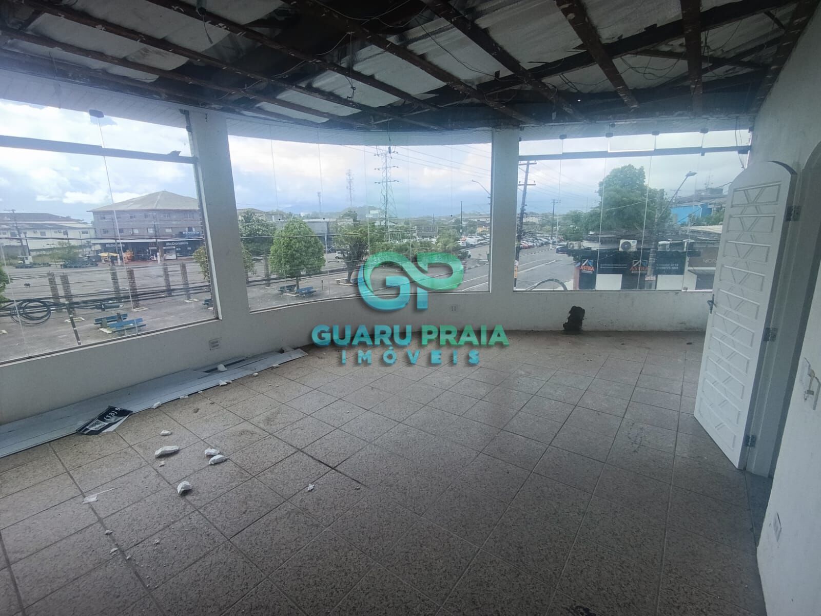 Ponto Comercial de Esquina em Vicente de Carvalho