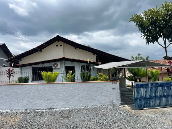Casa à venda no bairro Nações em Timbó/SC