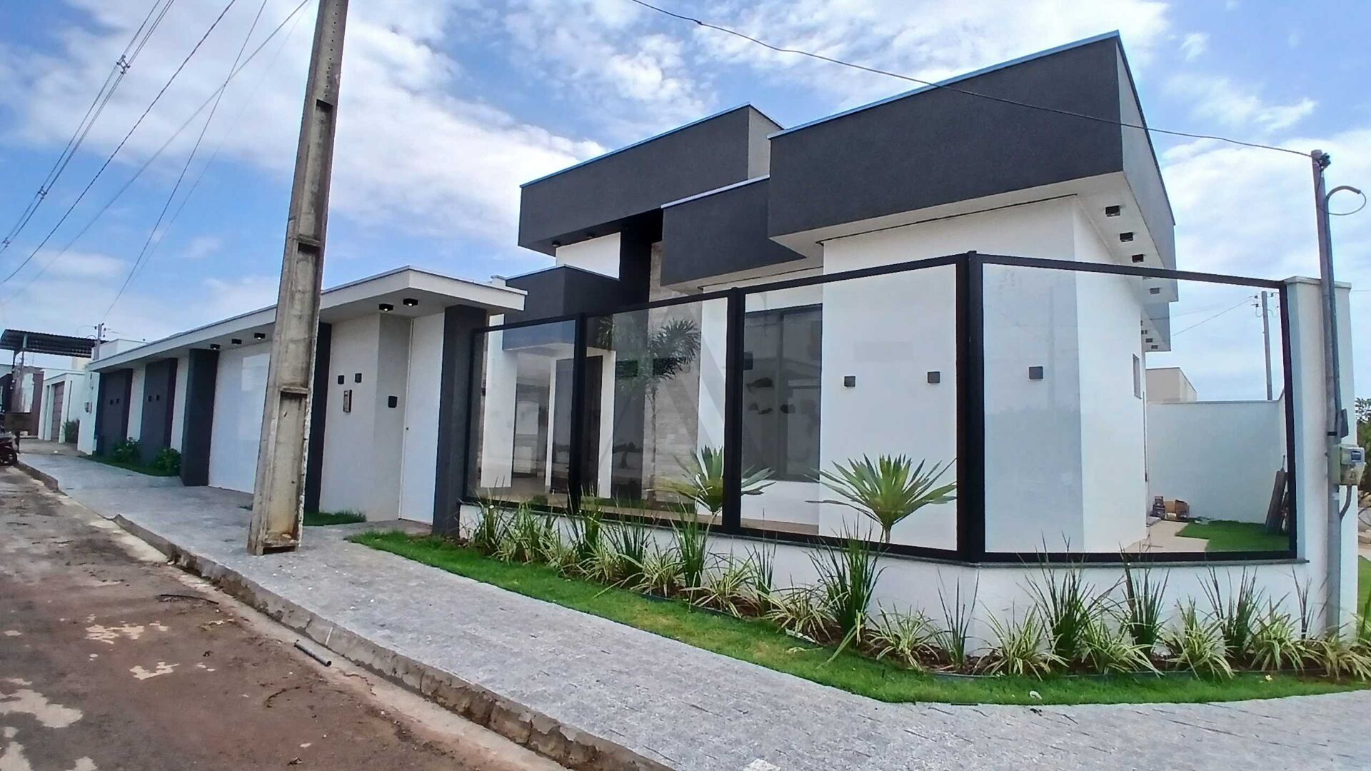 Casa, 4 quartos, 250 m² - Foto 1