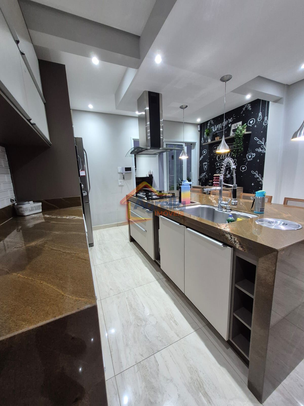 Casa, 3 quartos, 142 m² - Foto 2