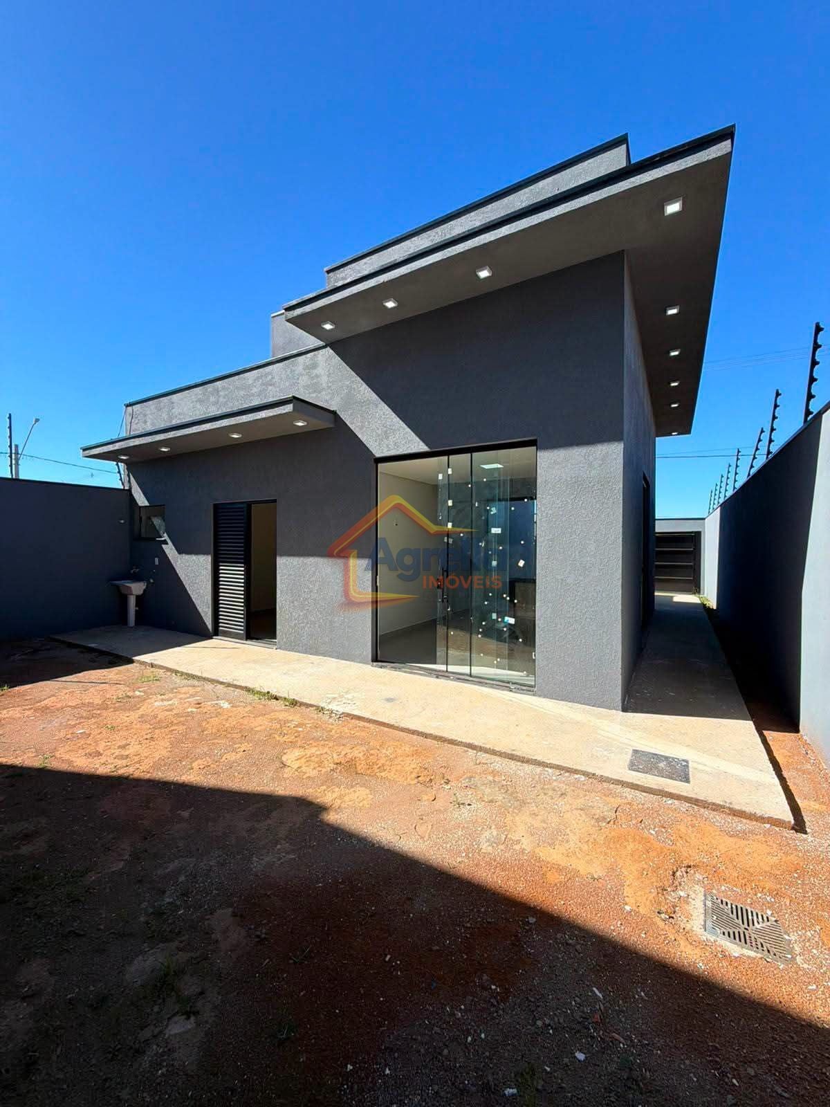 Casa, 3 quartos, 74 m² - Foto 1
