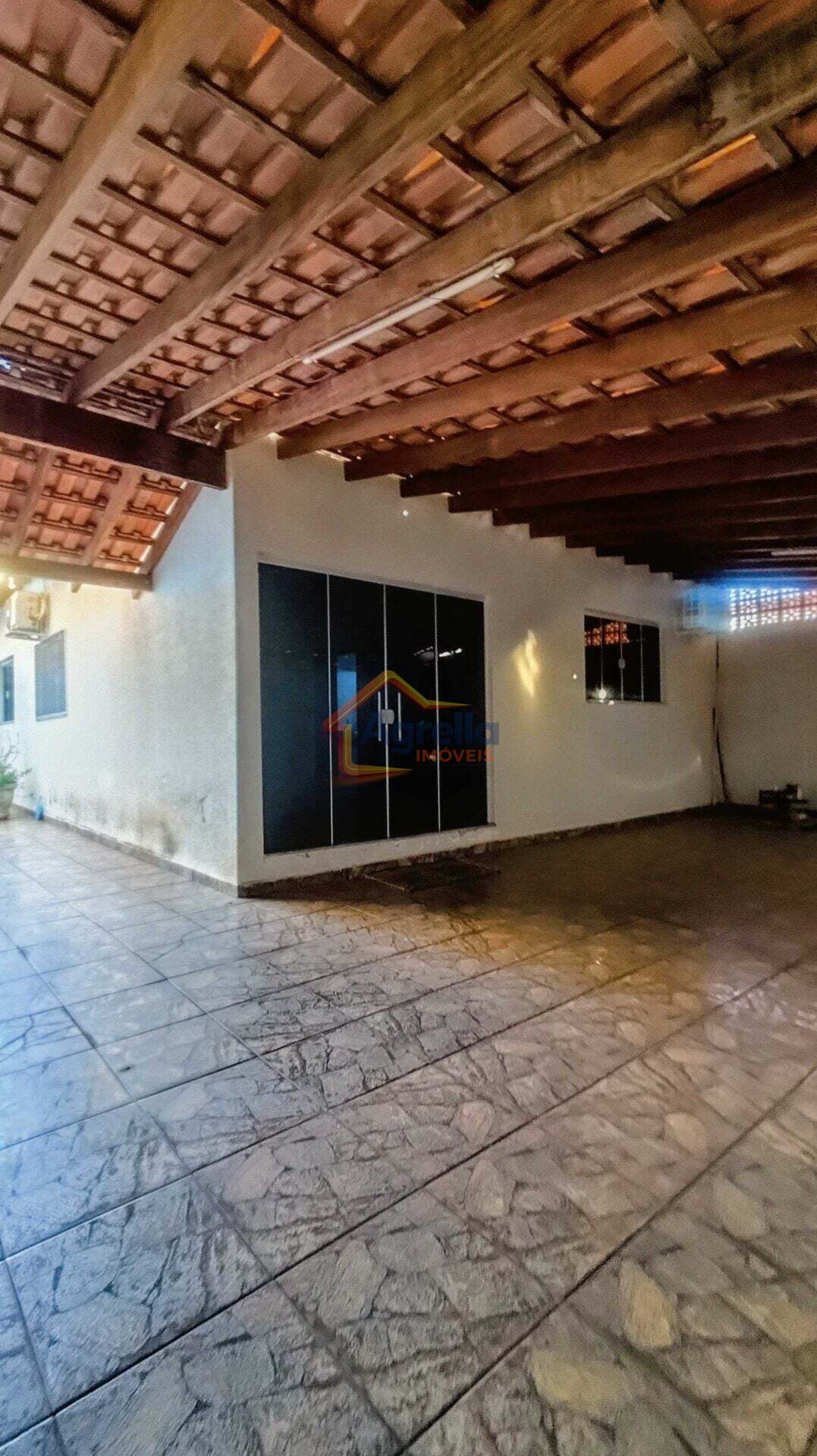 Casa, 3 quartos, 183 m² - Foto 1