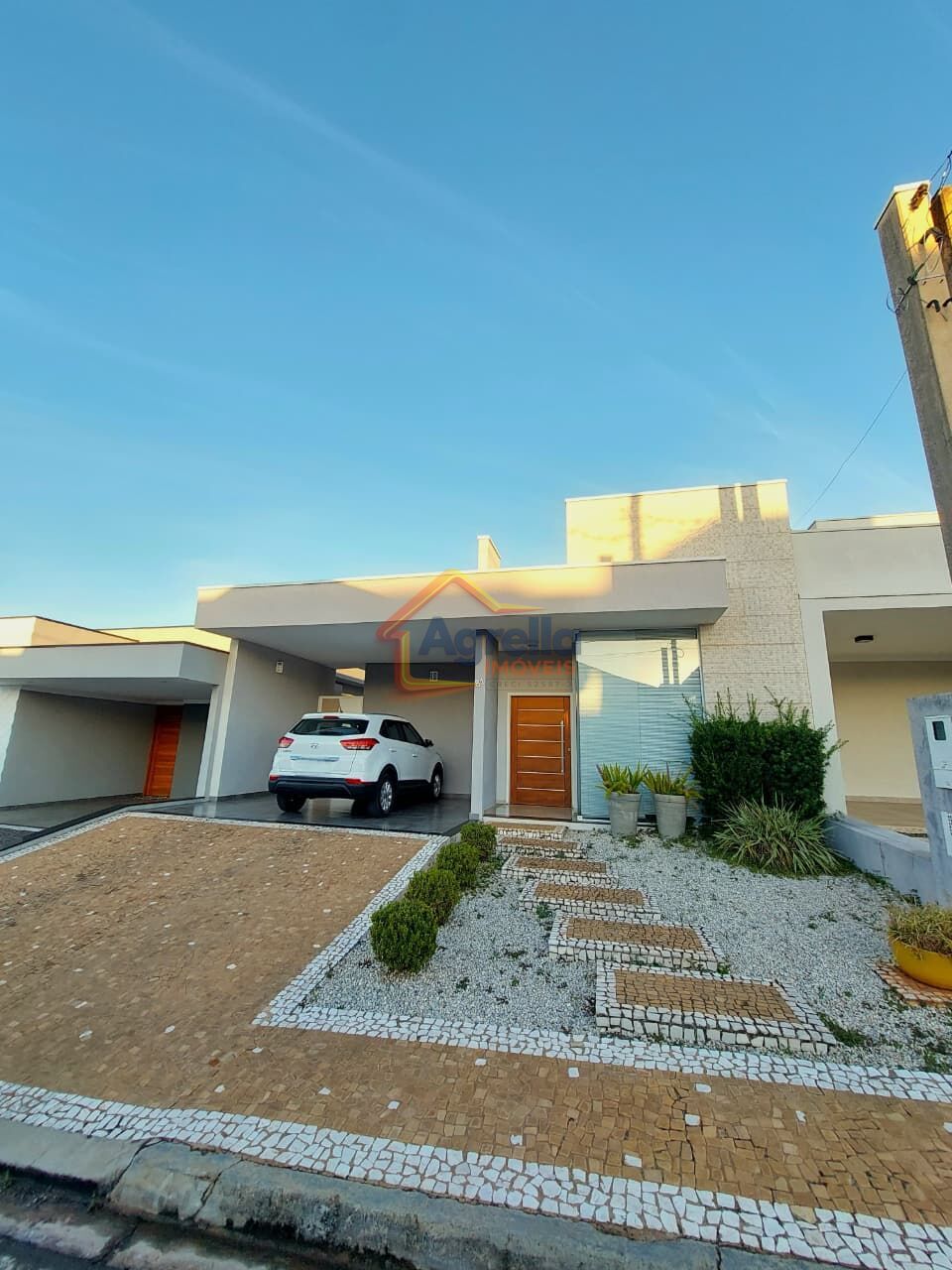 Casa, 3 quartos, 128 m² - Foto 1