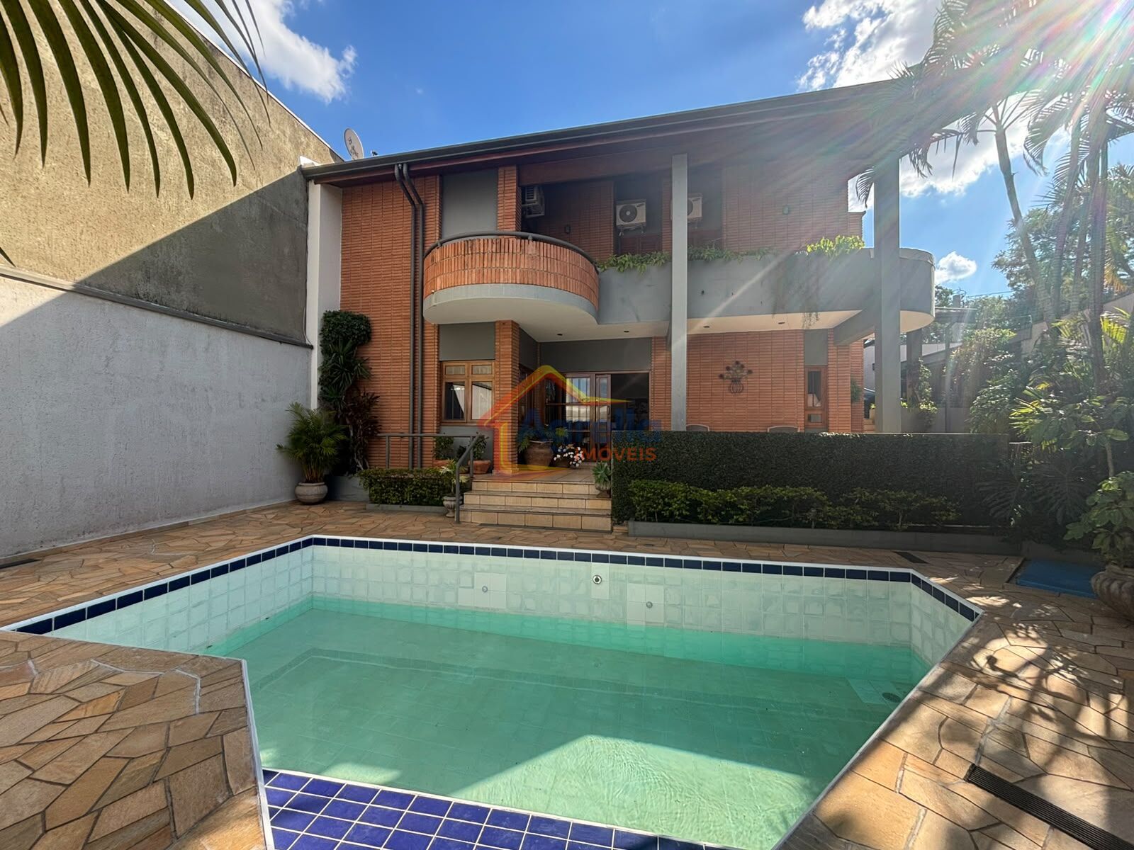 Sobrado, 3 quartos, 430 m² - Foto 1