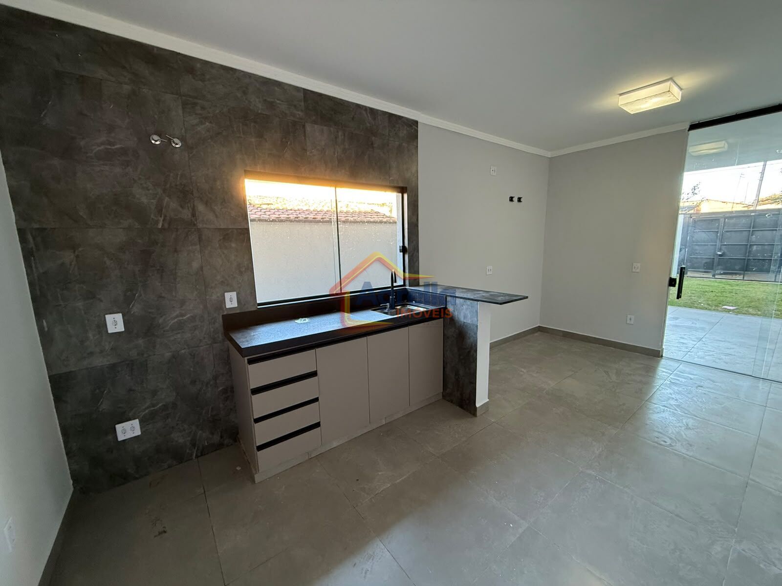 Casa, 2 quartos, 90 m² - Foto 1