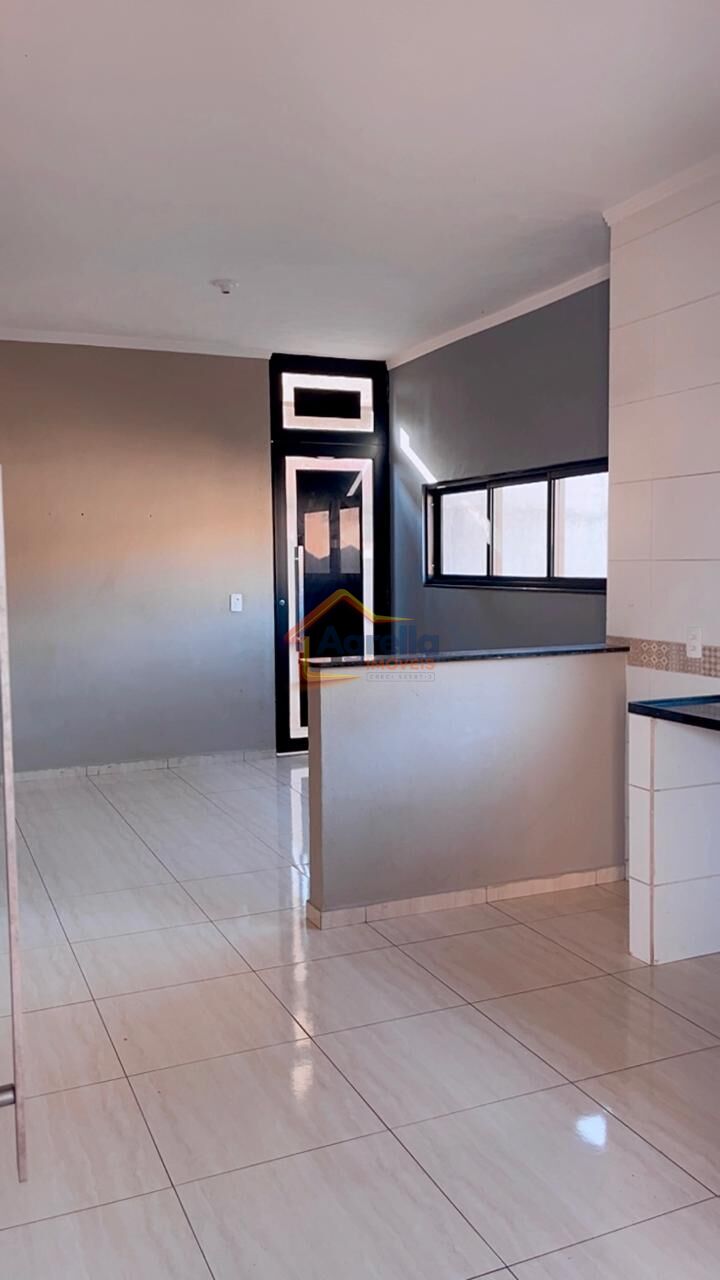 Casa, 2 quartos, 52 m² - Foto 1