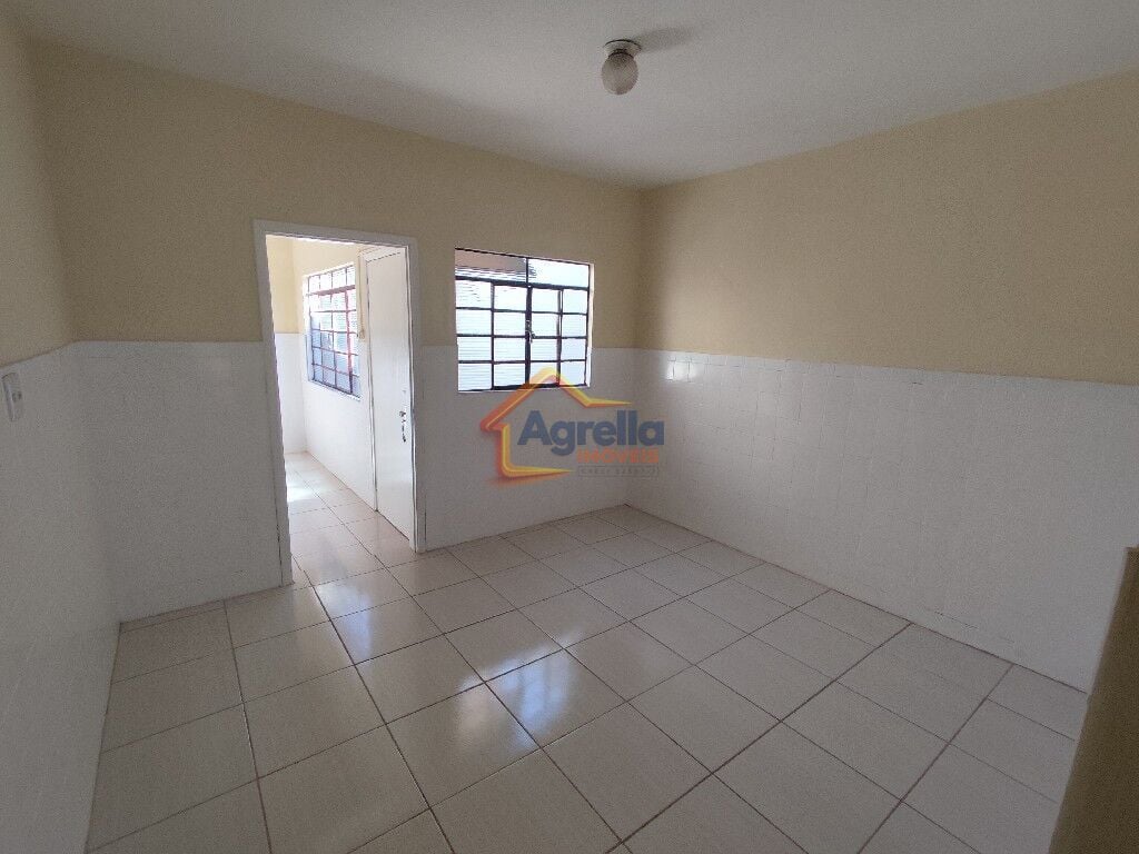 Casa, 3 quartos, 126 m² - Foto 2
