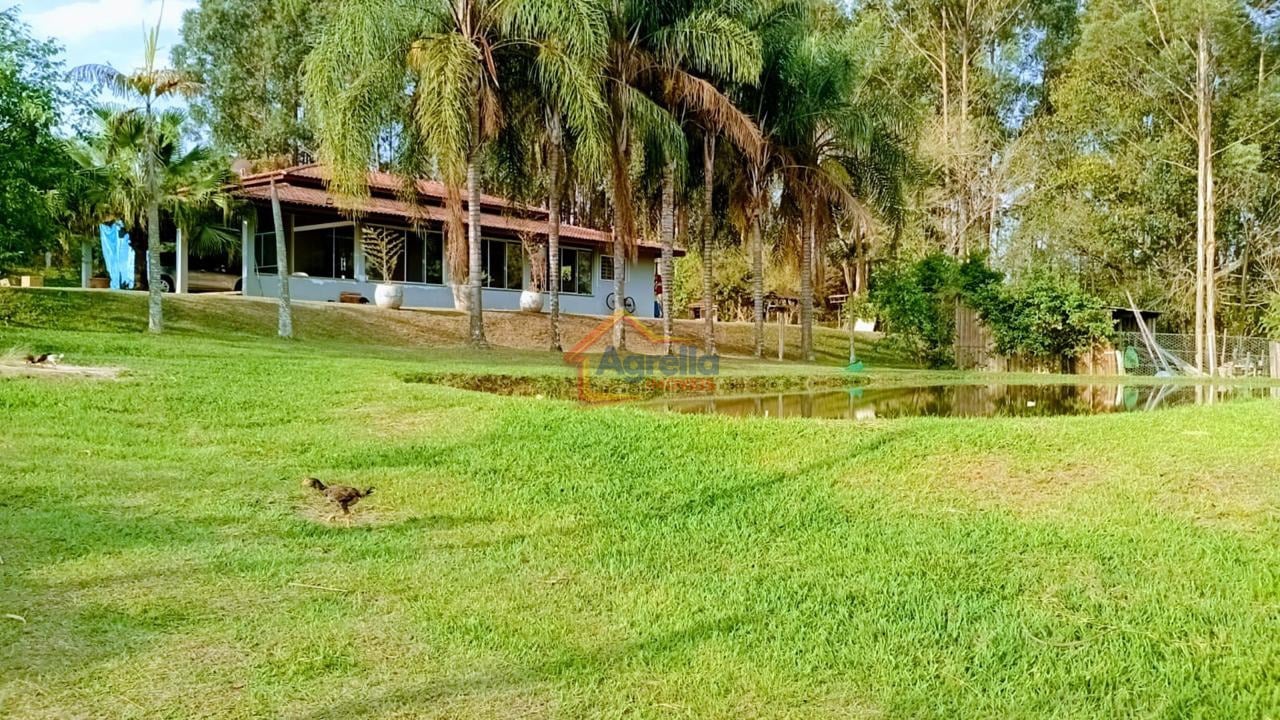 Sítio, 3 quartos, 9200 m² - Foto 1
