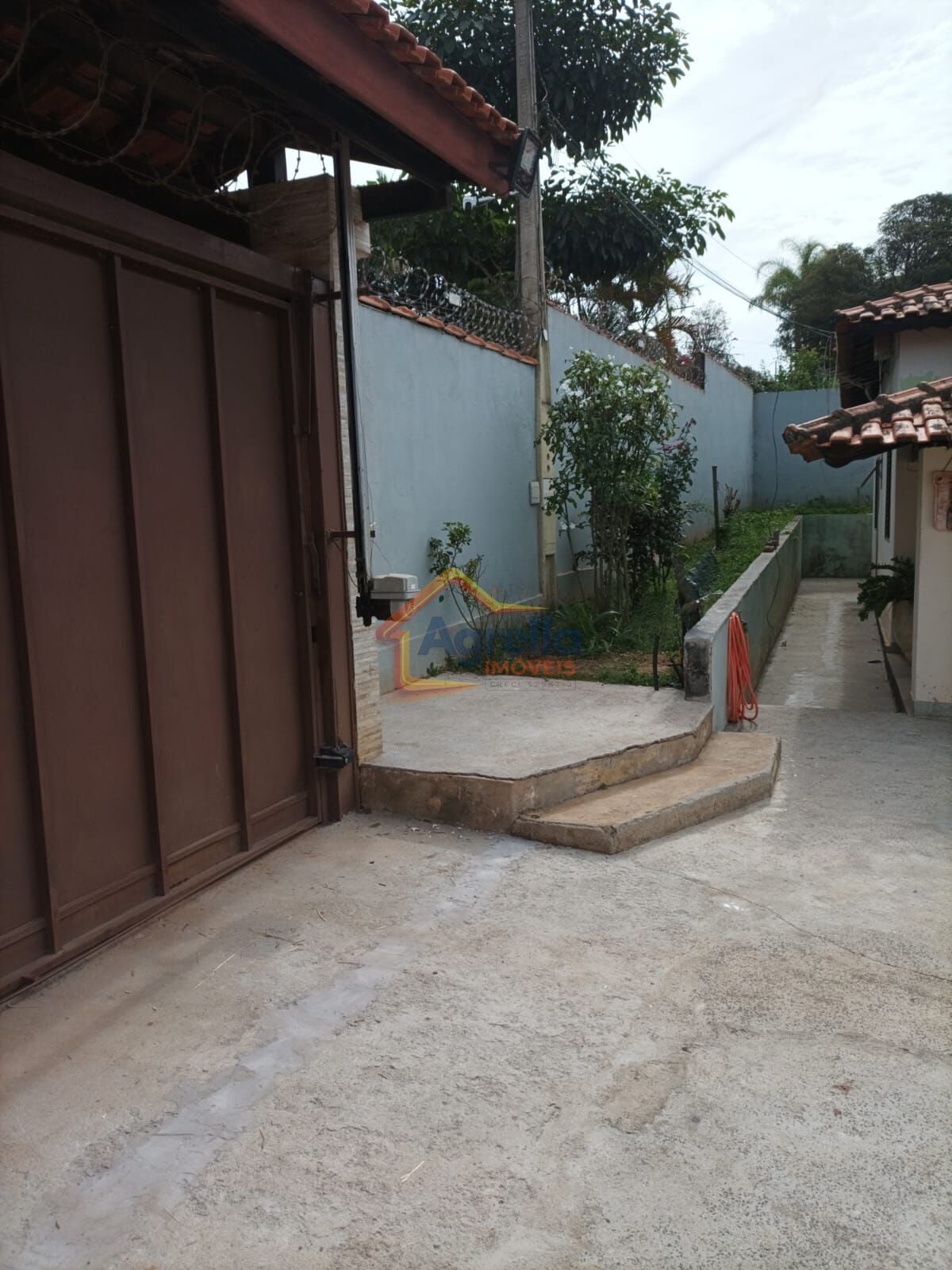 Sítio, 4 quartos, 1400 m² - Foto 1
