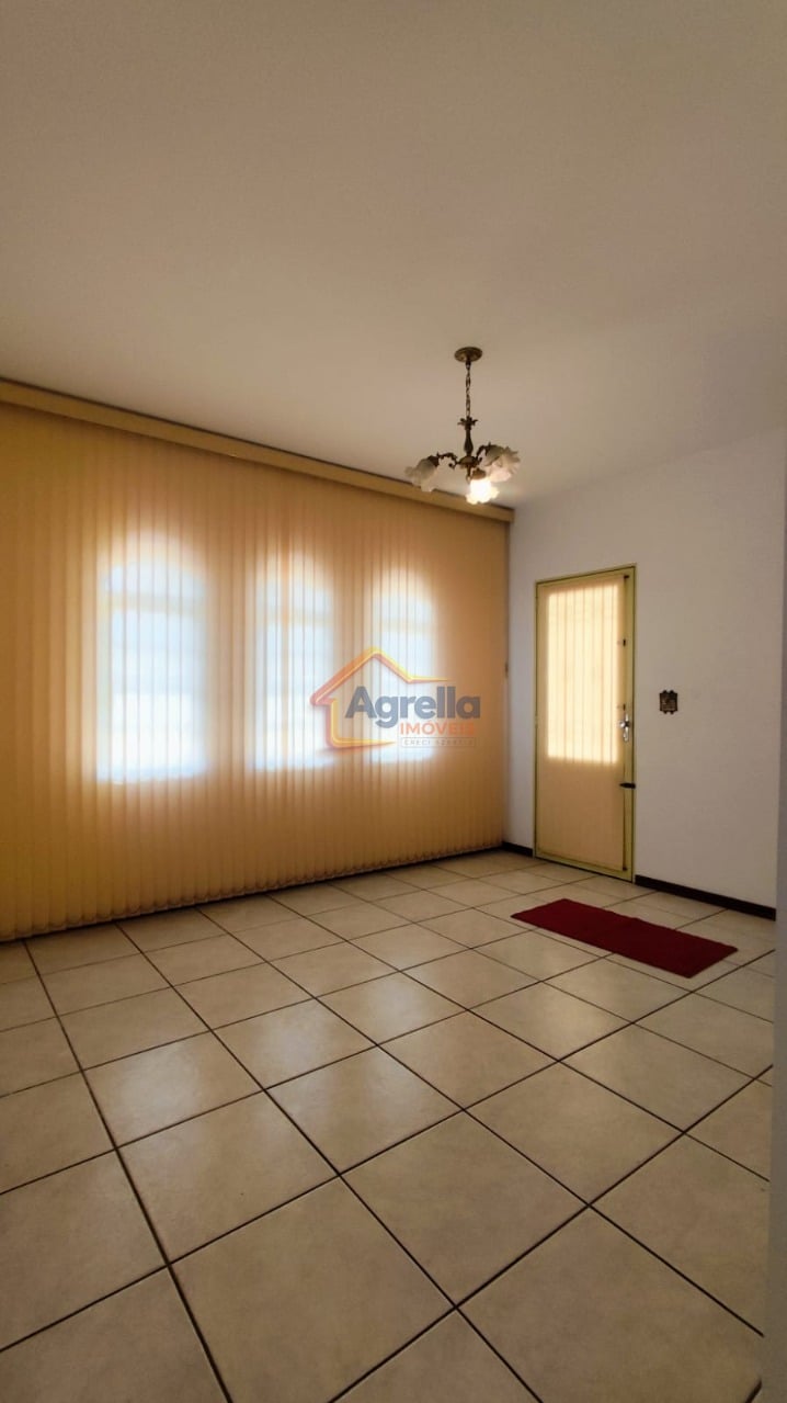 Casa, 4 quartos, 210 m² - Foto 2