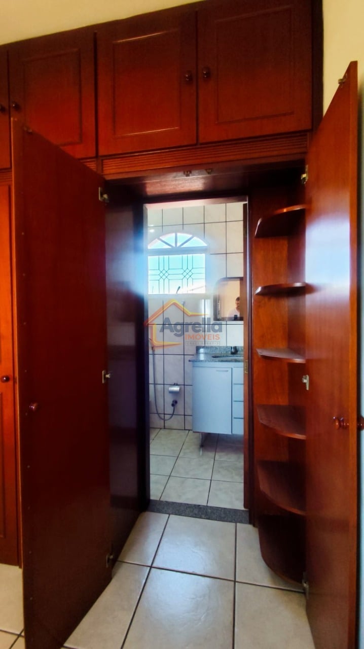 Casa, 4 quartos, 210 m² - Foto 21