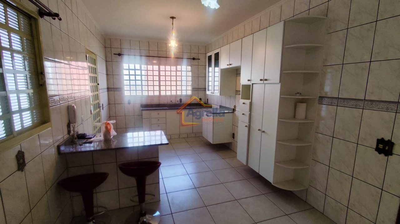 Casa, 4 quartos, 210 m² - Foto 12
