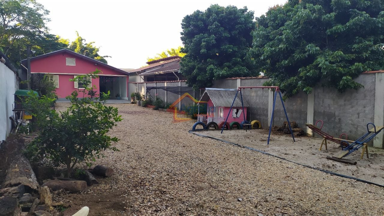 Sítio, 2 quartos, 150 m² - Foto 1