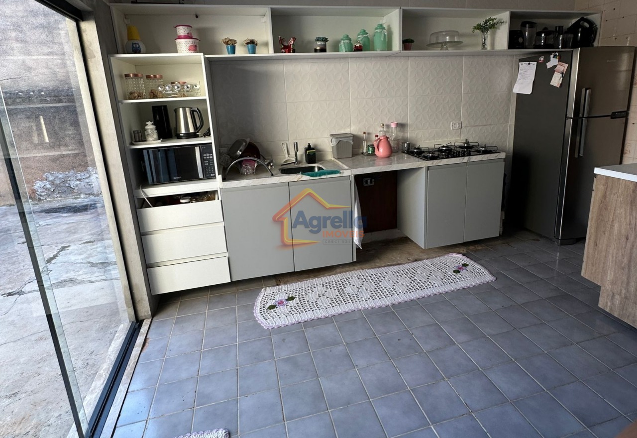 Casa, 3 quartos, 250 m² - Foto 3