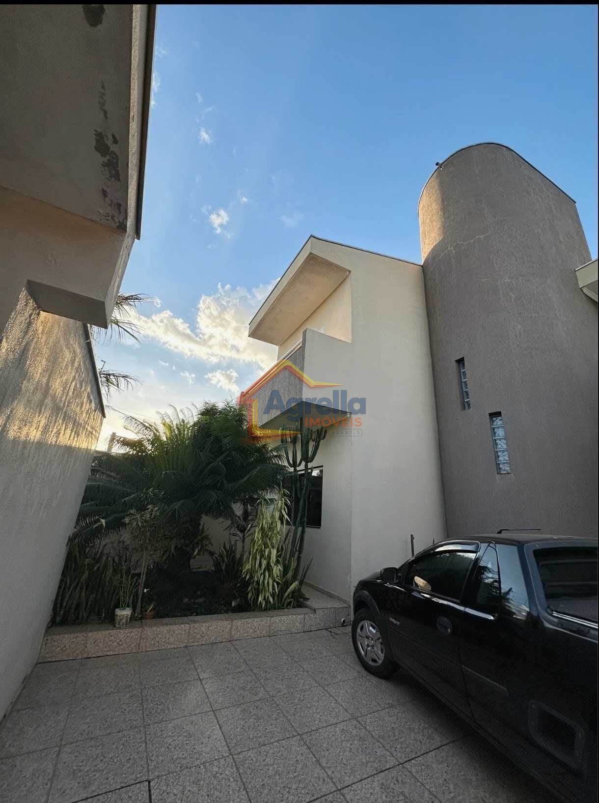Casa, 4 quartos, 201 m² - Foto 1