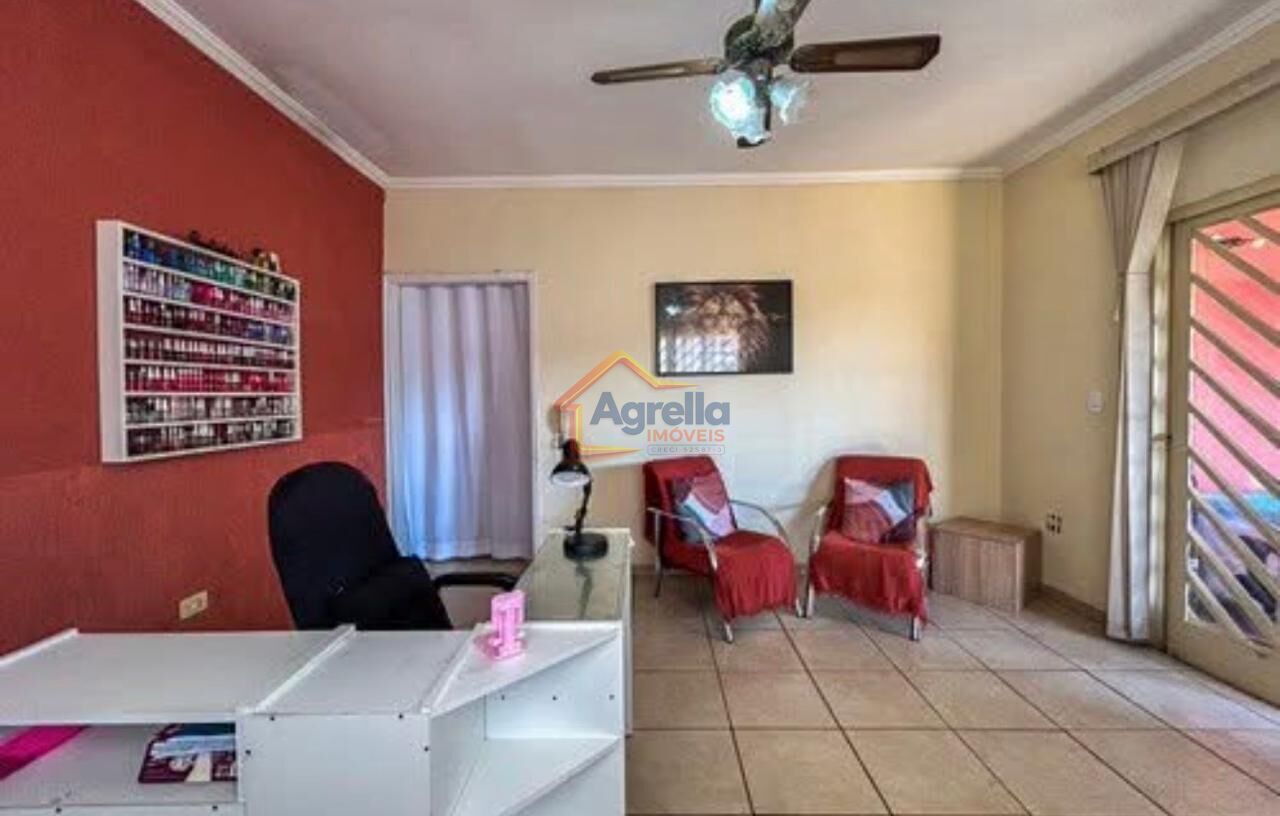 Casa, 3 quartos, 114 m² - Foto 2