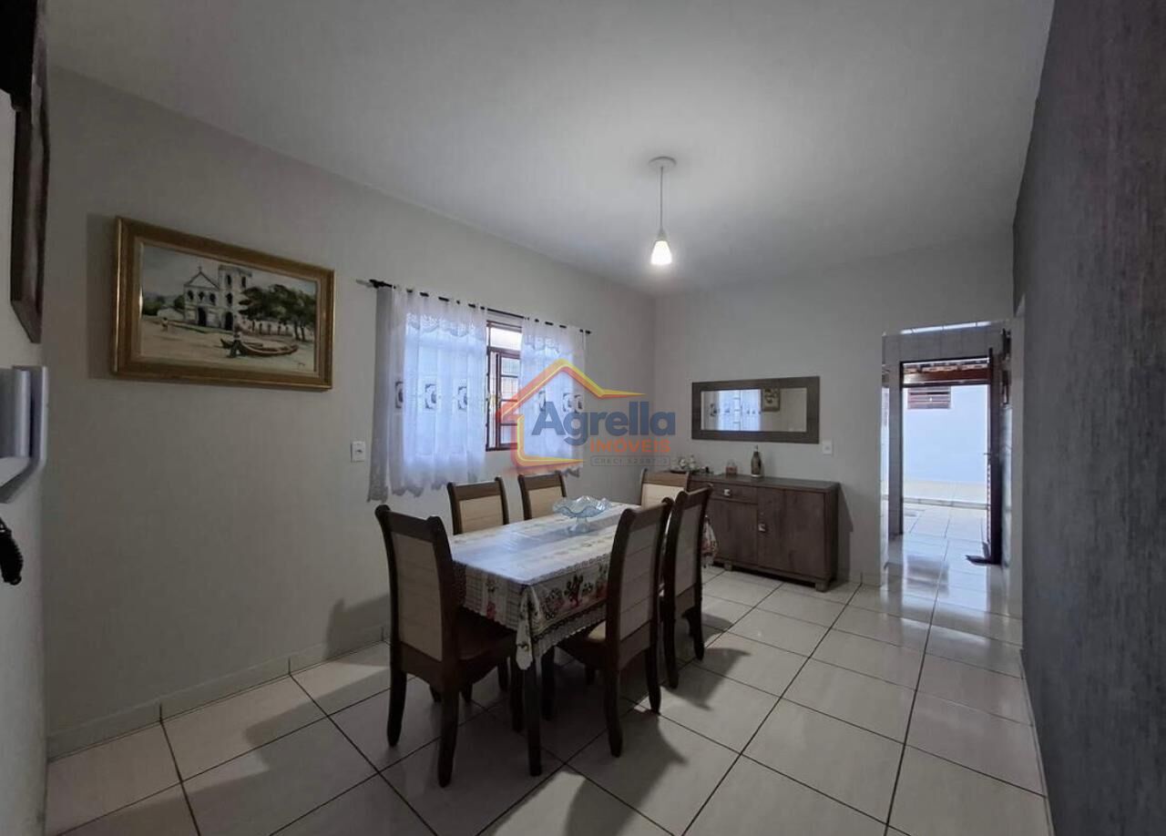 Casa, 3 quartos, 178 m² - Foto 4