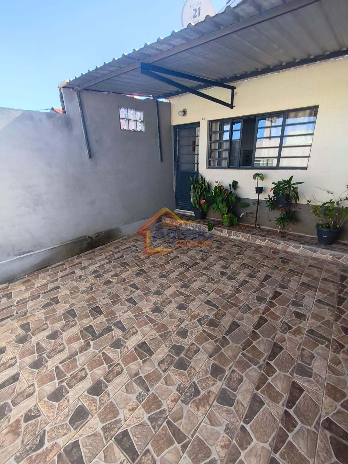 Casa, 3 quartos, 92 m² - Foto 1