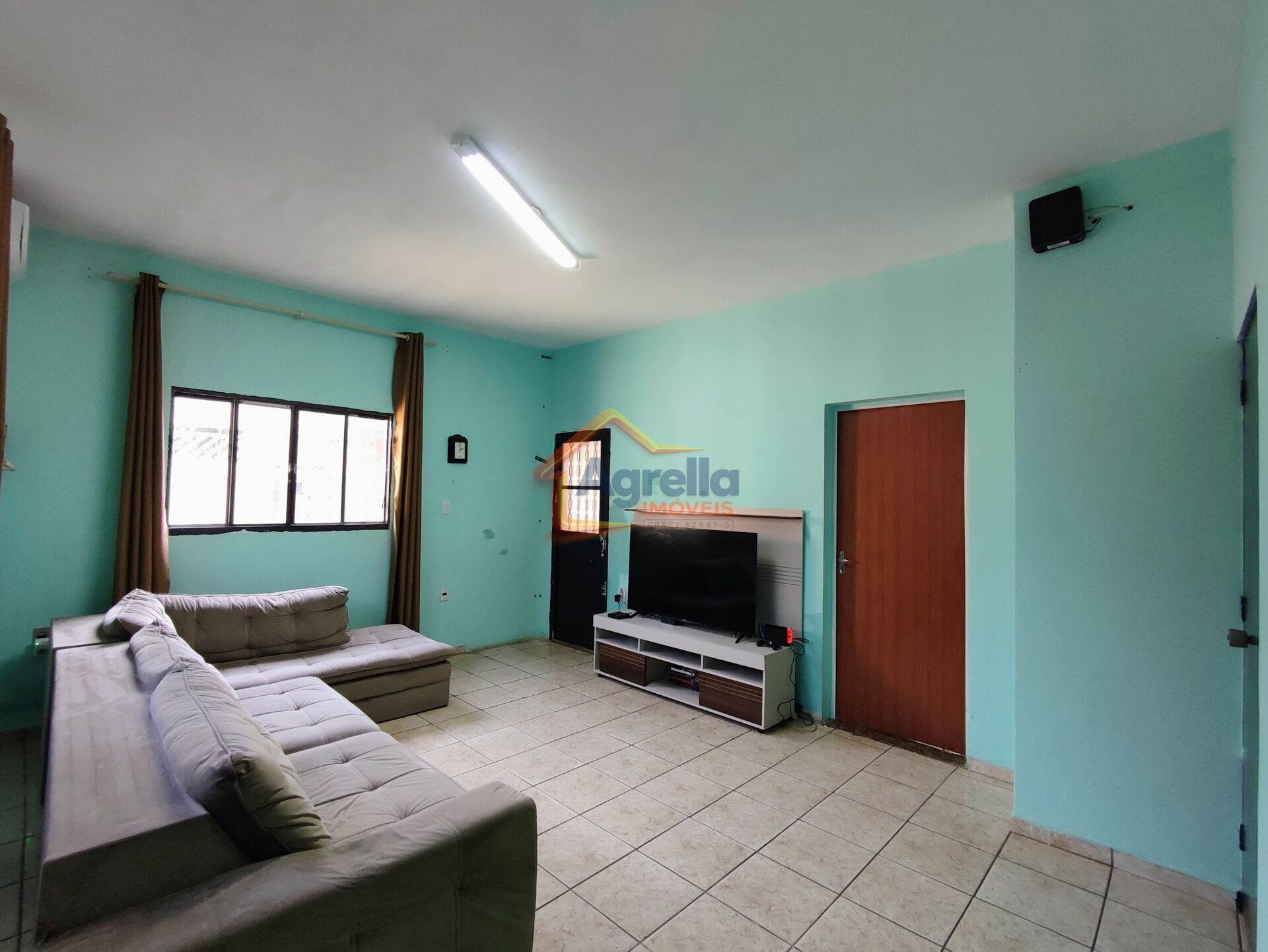 Casa, 4 quartos, 183 m² - Foto 1