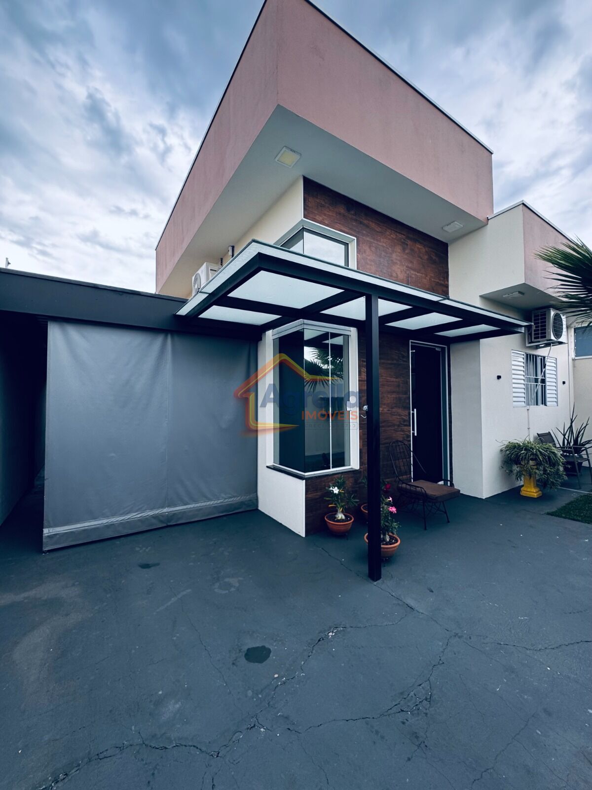 Casa, 2 quartos, 140 m² - Foto 1