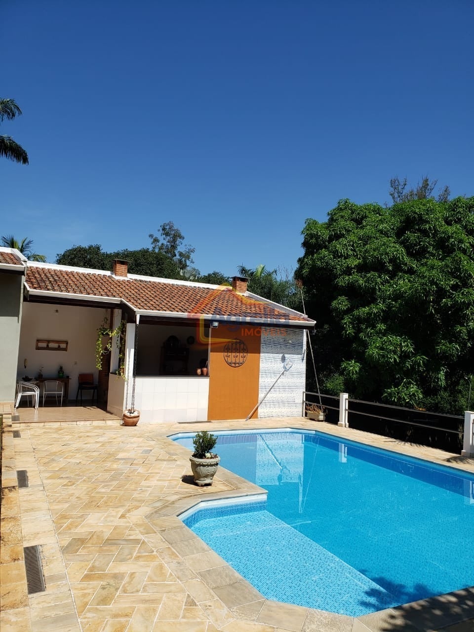 Sítio, 3 quartos, 1800 m² - Foto 1