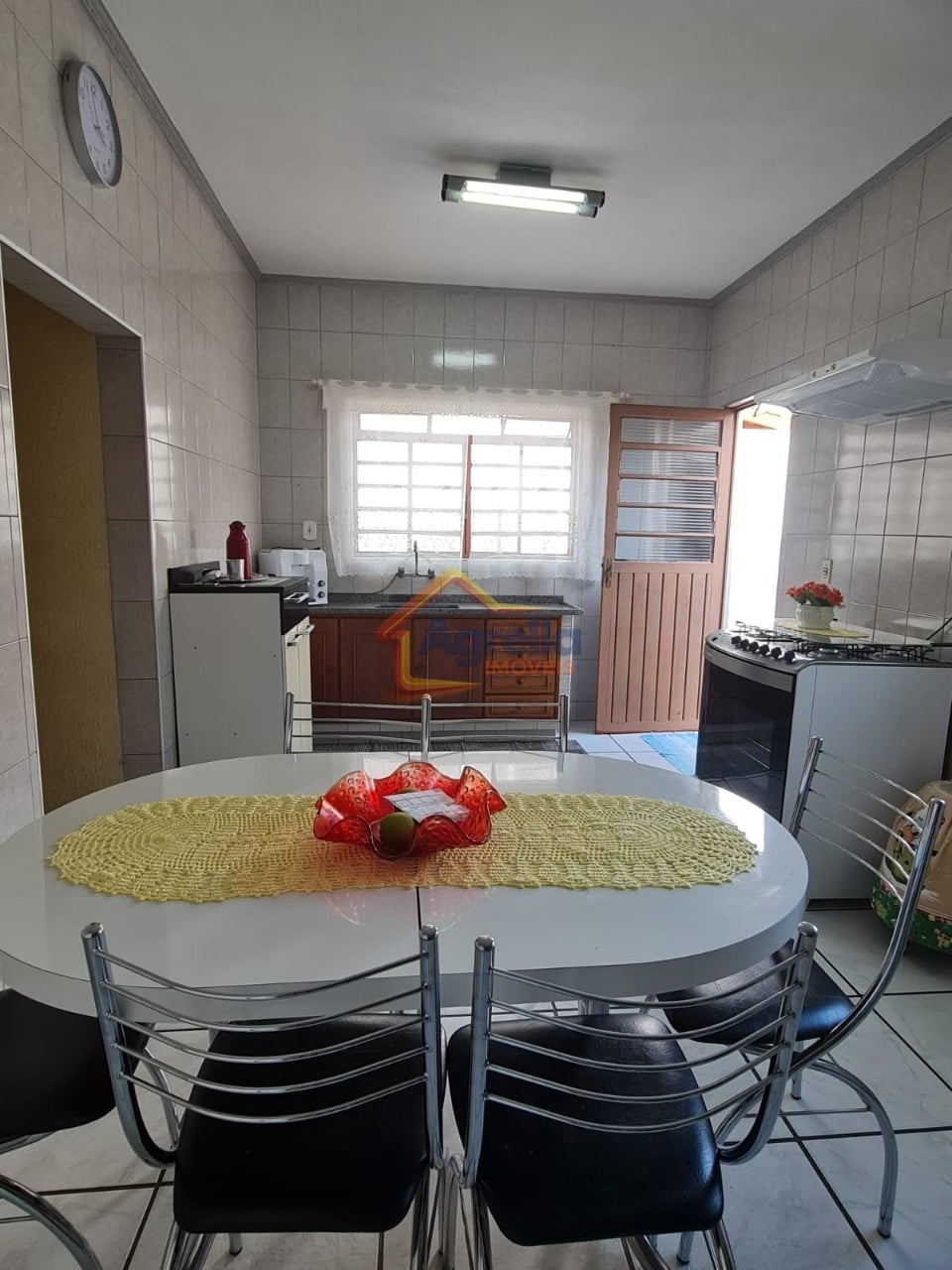 Casa, 3 quartos, 174 m² - Foto 1