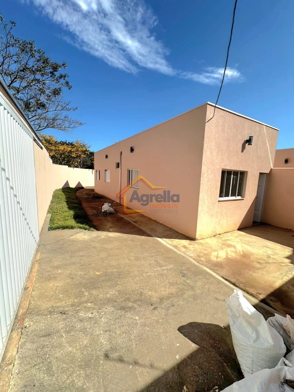 Casa, 2 quartos, 68 m² - Foto 1