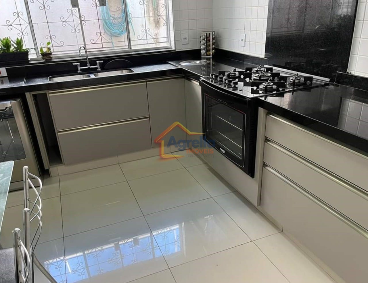 Casa, 3 quartos, 252 m² - Foto 9