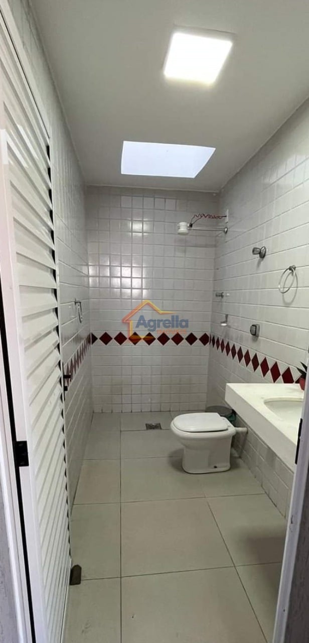 Casa, 3 quartos, 252 m² - Foto 15