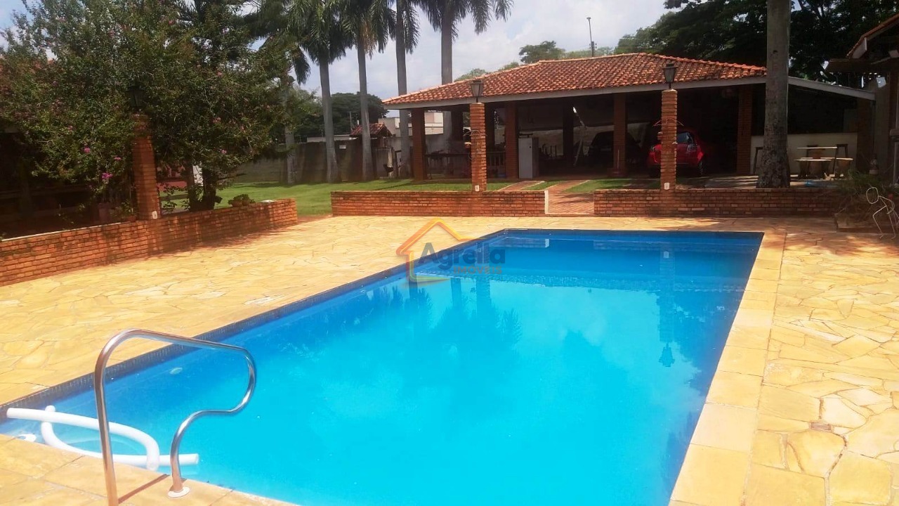 Sítio, 4 quartos, 317 m² - Foto 1