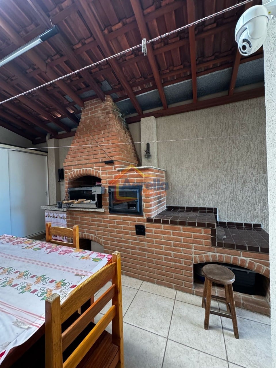 Casa, 3 quartos, 190 m² - Foto 1