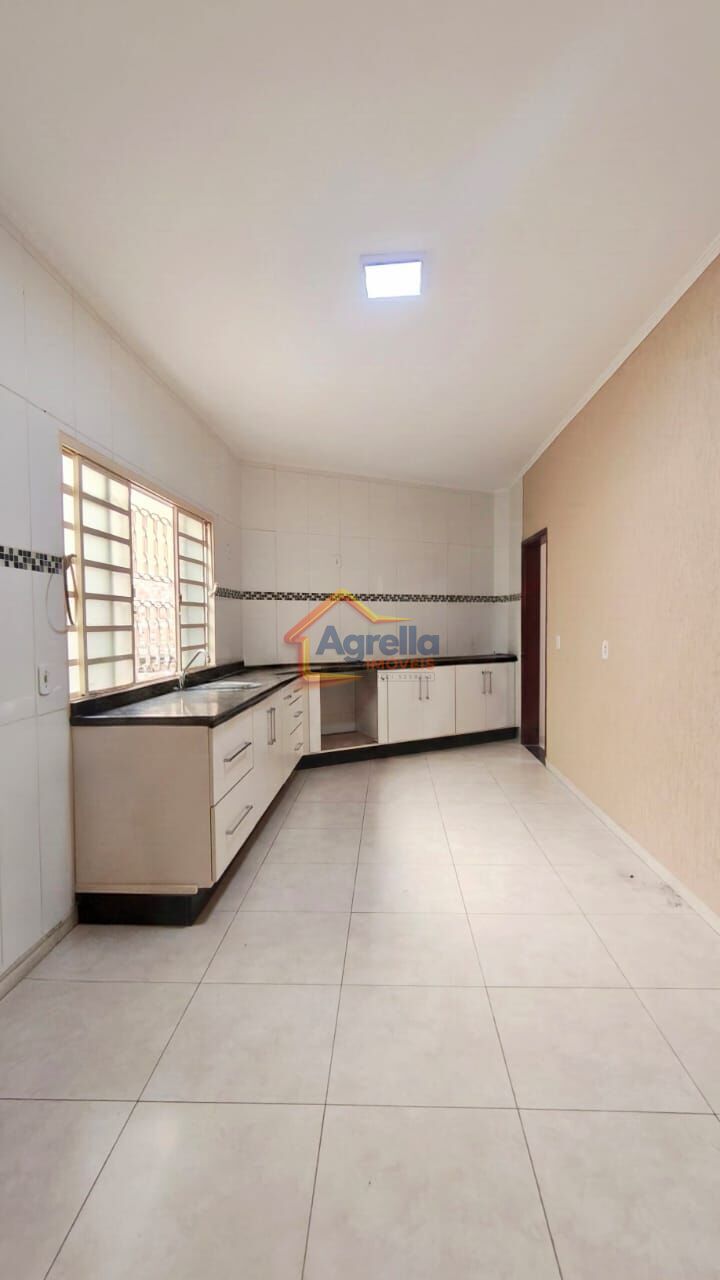 Casa, 3 quartos, 156 m² - Foto 2