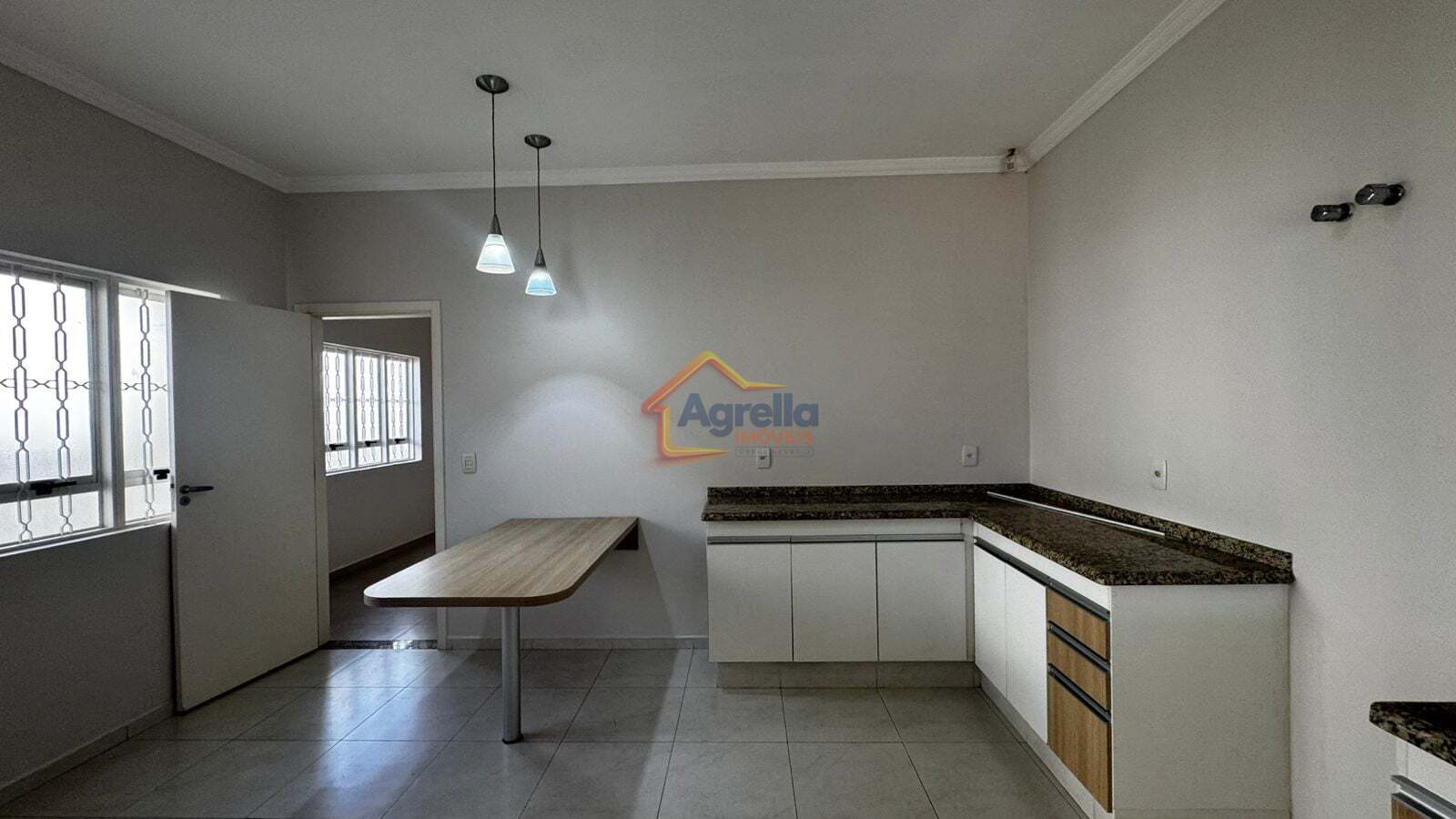 Casa, 3 quartos, 253 m² - Foto 3