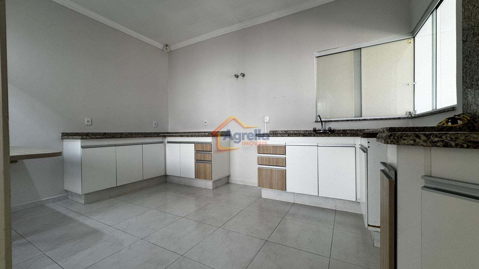 Casa, 3 quartos, 253 m² - Foto 4