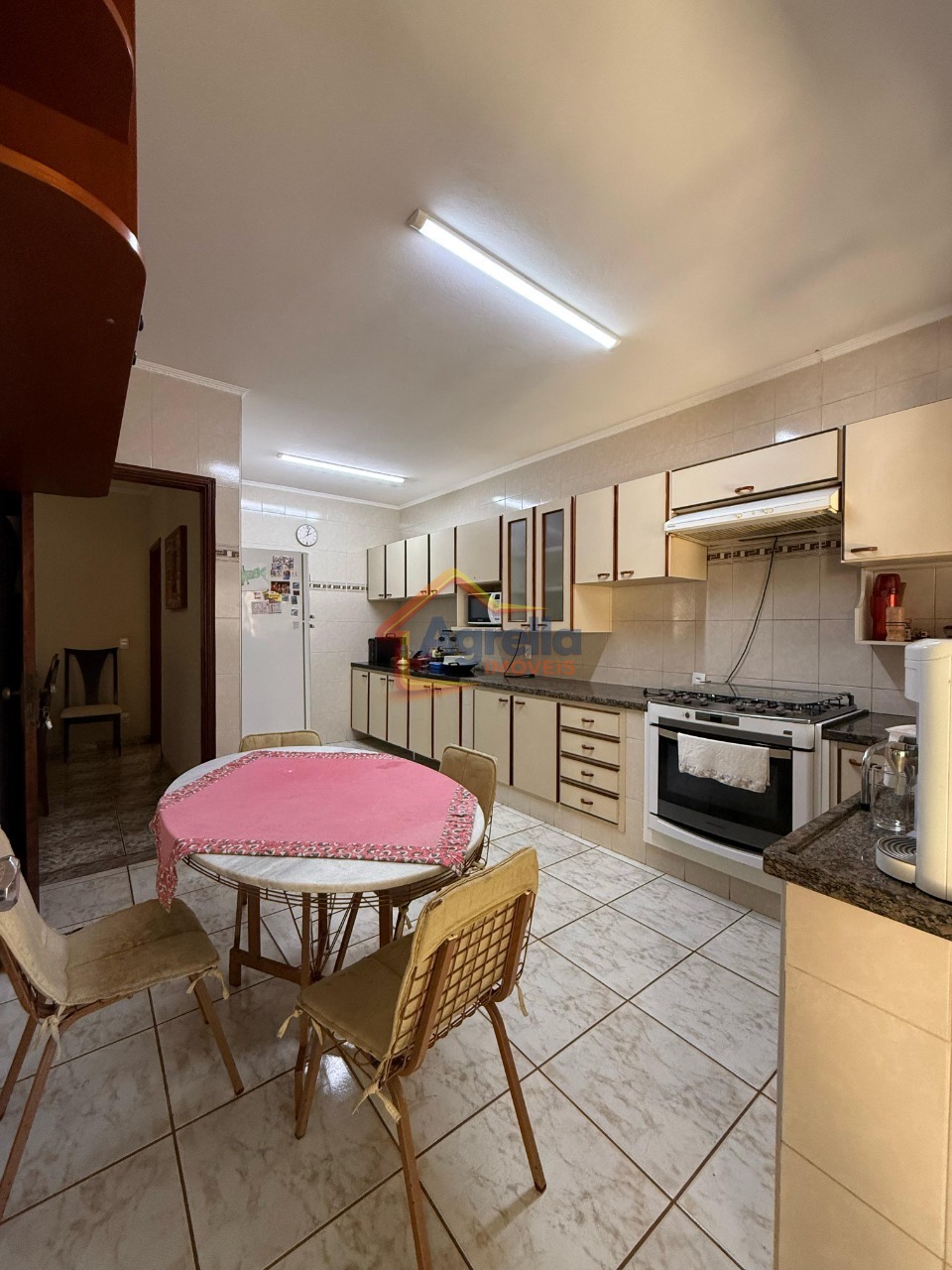 Casa, 3 quartos, 211 m² - Foto 4