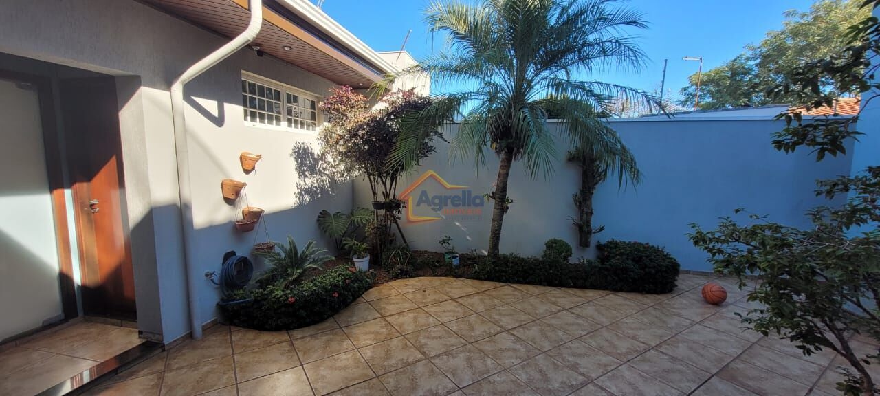 Casa, 3 quartos, 243 m² - Foto 2
