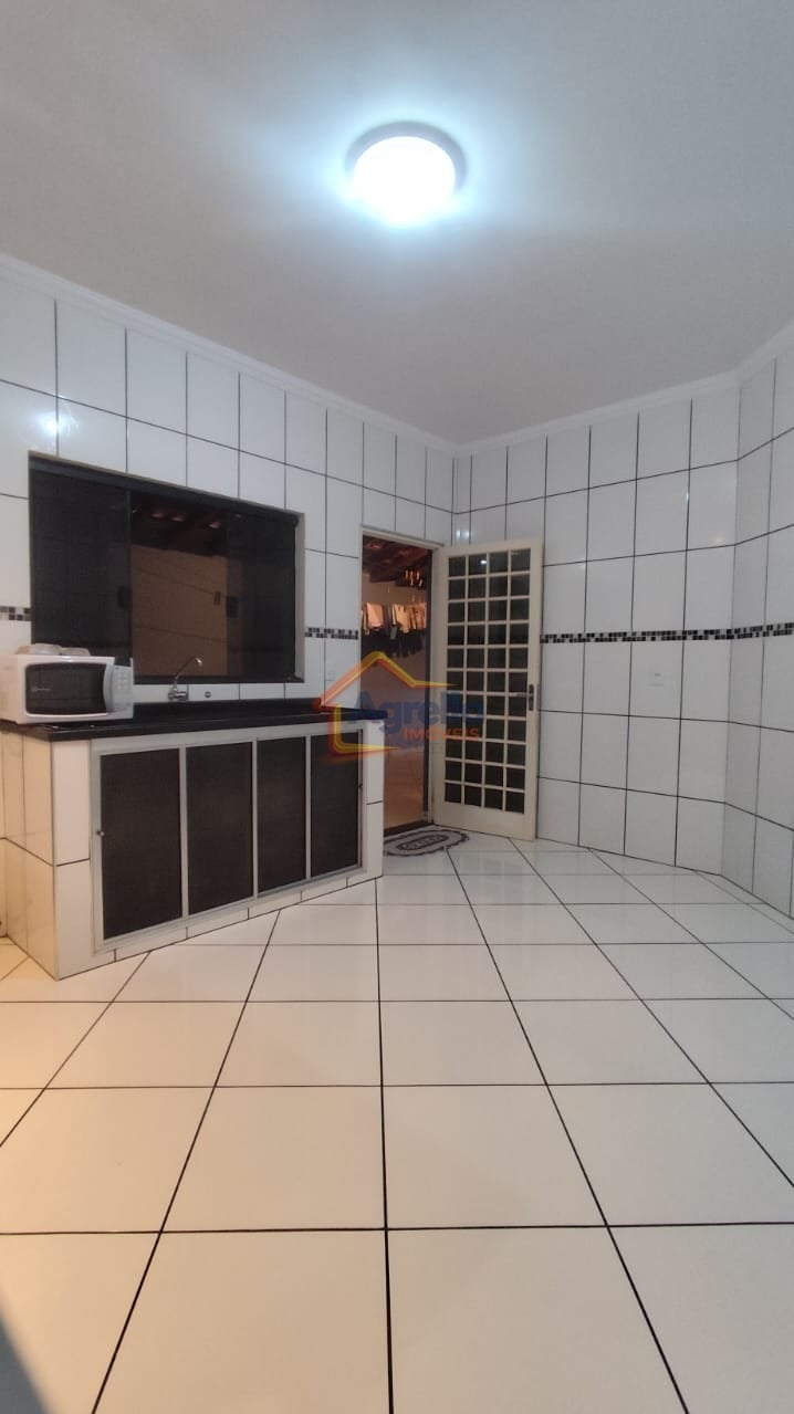 Casa, 3 quartos, 240 m² - Foto 13