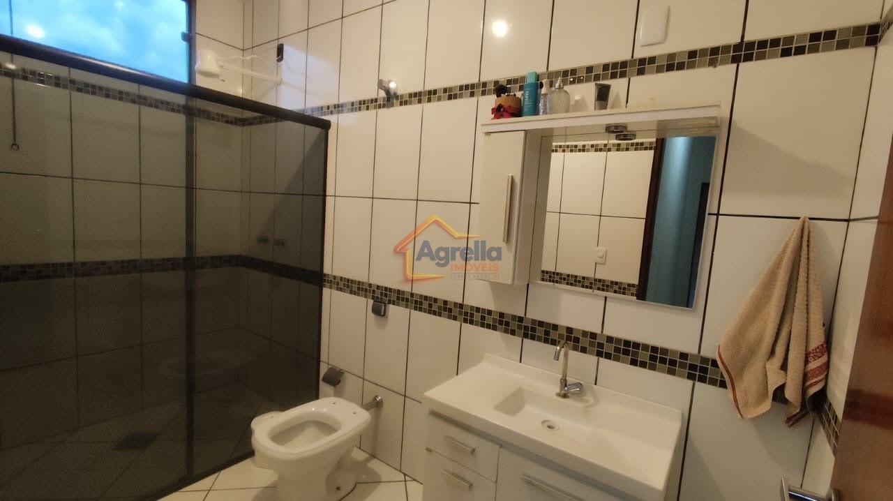 Casa, 3 quartos, 240 m² - Foto 8